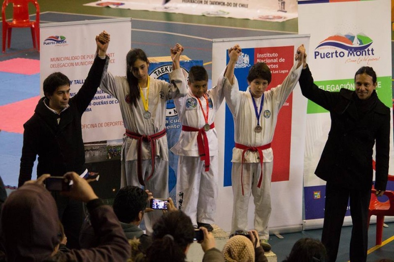Descripción: https://fbcdn-sphotos-g-a.akamaihd.net/hphotos-ak-xpa1/t1.0-9/10478593_10203923693954004_5027879329997939911_n.jpg